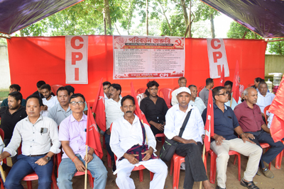 CPI leaders and supporters staged a three-hour mass sit-in near Circuit House area of Agartala on August 11 in support of their 18-point charter of demands.