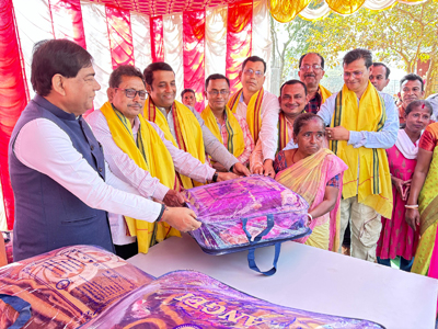 Mayor of Agartala Municipal Corporation (AMC) Dipak Majumder participated in a cloth distribution program initiated by Ward No 49 of AMC on February 3.