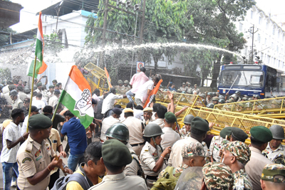 Tripura Pradesh Congress organised a mass protest in Agartala on October 8 condemning police action on opposition MPs in New Delhi, during their protest against Chief Election Commissioner (CEC) Gyanesh Kumar.