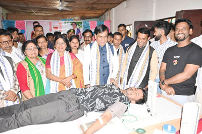 Mayor of Agartala Municipal Corporation (AMC) Dipak Majumdar and MLA Mina Rani Sarkar attended a blood donation camp organised by AMC Ward number 37 on January 25.
