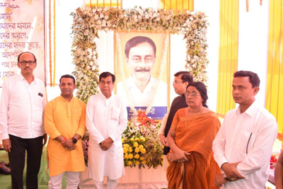 Minister Tinku Roy pays tributes to late MLA Dilip Sarkar at Agartala on April 1 on his death anniversary.