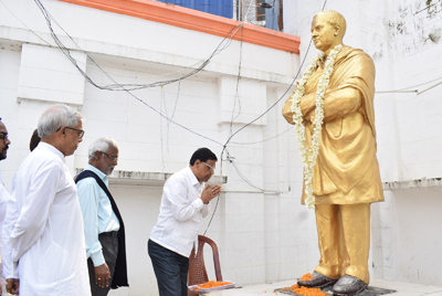 Tripura Pradesh Congress leaders pay tributes to former Prime Minister Rajiv Gandhi at Congress Bhavan on May 21 on the 35th death anniversary.