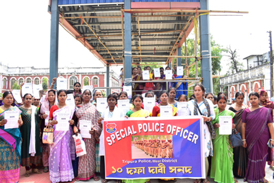 Families of Special Police Officers (SPO) staged a protest in support of their 10-point charter of demands at Umakanta Academy Ground in Agartala on March 23.