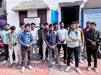 Students staged protests in front of OBC corporation in Agartala seeking immediate disbursement of scholarships on January 15.