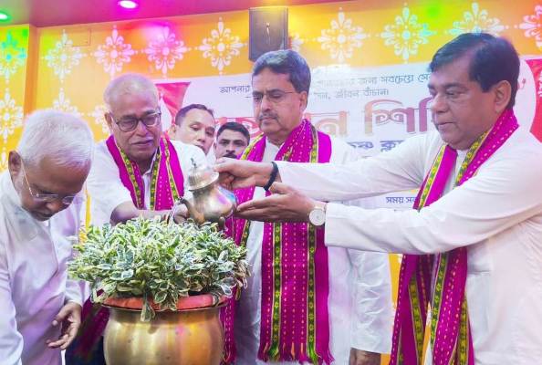 Chief Minister Dr Manik Saha attended a blood donation camp organized by Ramkrishna Club of Ramnagar area of Agartala on June 3.