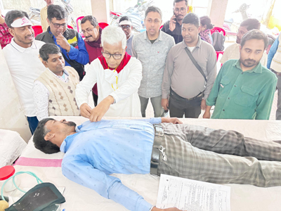 Former Chief Minister Manik Sarkar attended a blood donation camp organised at Chatra Juva Bhavan in Agartala on February 8.