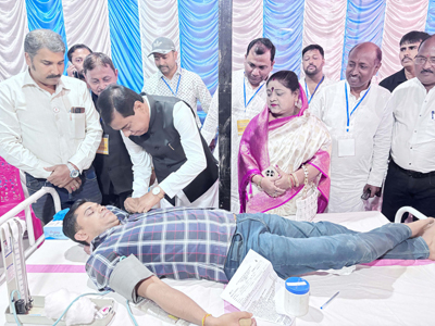 Khusmahal complex society of Agartala organized a blood donation camp to mark the foundation day in the presence of AMC Mayor Dipak Majumder on February 28.