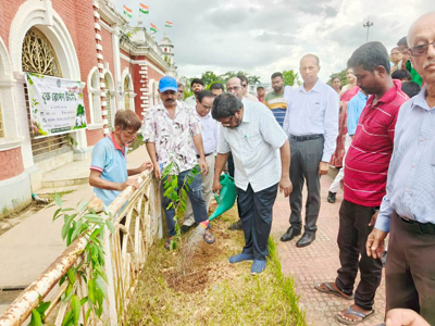 Umakanta academy alumni organized a plantation drive at Umakanta Academy ground in Agartala on August 14 .