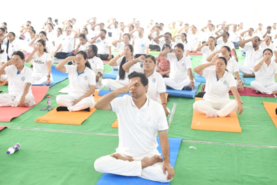 SC Welfare Minister Sudhangshu Das attends a Yoga session at NSRCC on June 17.