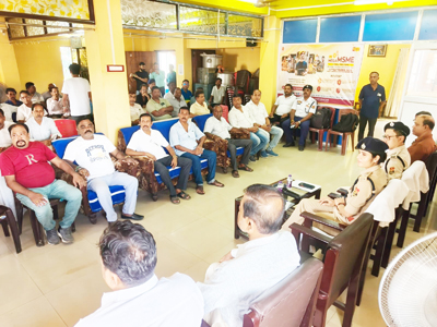 SP Traffic attended a crucial meeting with traders and union leaders at Maharajganj Bazar in Agartala on September 23 to manage traffic congestion in the busy marketplace.