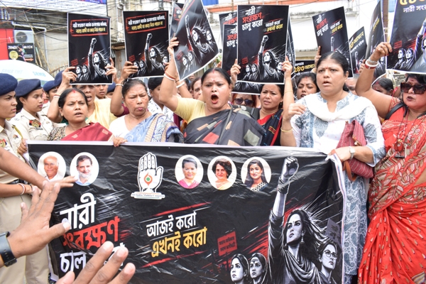 Tripura Pradesh Mahila Congress activists organized a protest in Agartala on April 30 seeking women reservation.