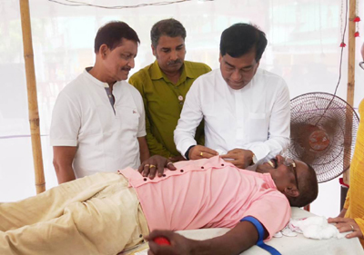 Mayor of Agartala Municipal Corporation (AMC) Dipak Majumder attended a blood donation camp organised by Banamalipur Ram Thakur Ashram of Agartala on May 10.