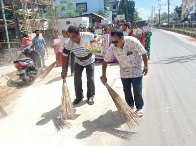 Members of Western Club participate in a cleanliness drive in their locality on September 26.
