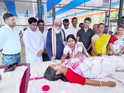 Mayor of Agartala Municipal Corporation (AMC) Dipak Majumder and MLA Ratan Chakraborty attended a blood donation camp organised by AMC Ward number 9 on March 15.