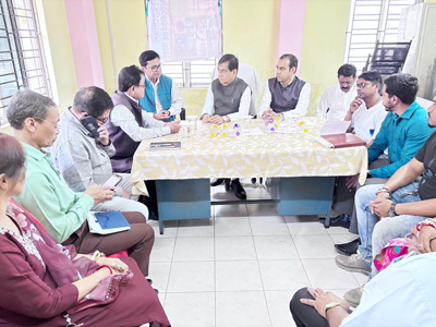 Mayor of Agartala Municipal Corporation (AMC) Dipak Majumder joined a meeting on February 19 at ward number 32 of AMC regarding the eviction drive conducted in the city.