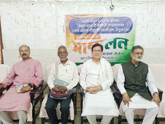Pradesh Congress president Ashish Kumar Saha and senior MLA Birajit Sinha attended a conference of the party’s employees wing at Agartala on April 26.
