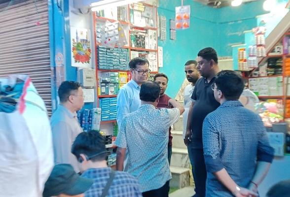 The Enforcement Directorate (ED) on August 19 conducted simultaneous searches at the residential and commercial premises of a local trader in Agartala in connection with suspected illegal financial transactions and cross-border activities.