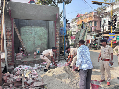 Defying an objection by Agartala Municipal Corporation (AMC), a private building was constructed at Ker Chowmuhani of the city on January 22.