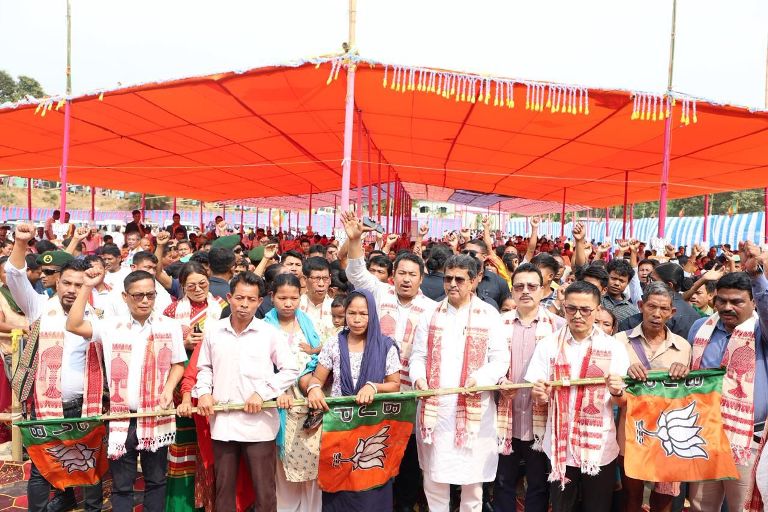 CM welcomes 587 voters from 147 families in BJP
