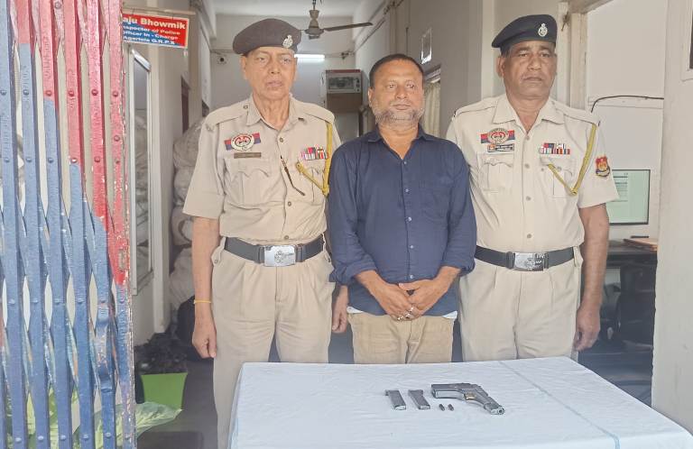 Arms smuggler arrested from Agartala Railway station with pistol, live rounds