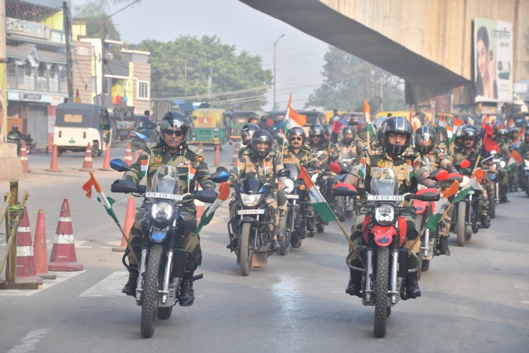Diamond Jubilee BSF Day celebrations: BSF organizes motorcycle rally in Agartala
